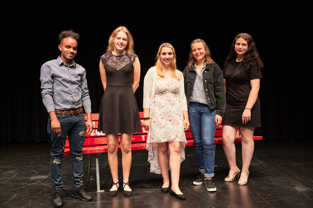 LAP Feier Luzerner Maler 2021: EBA: Andemeskel Filmon, EFZ: Nadine Estermann, Leonie Theres Barbato, Erne Mara und EBA: Akbas Ayse